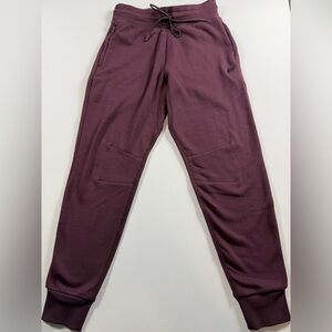 Fabletics The Go-To Jogger Oxblood Burgundy NWT S Athleisure Lounge Luxe Travel